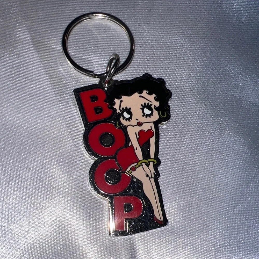 Betty Boop Keychain with Red Accents - Picture 4 of 5